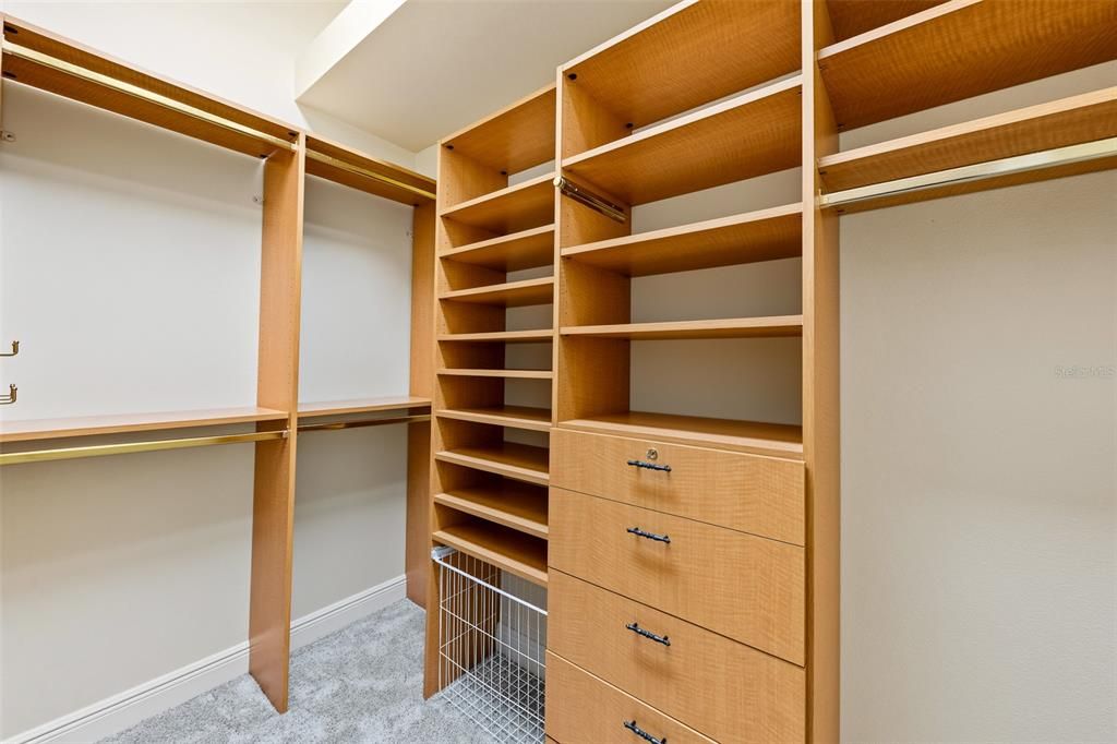 Activo con contrato: $850,000 (3 camas, 3 baños, 2918 Pies cuadrados)