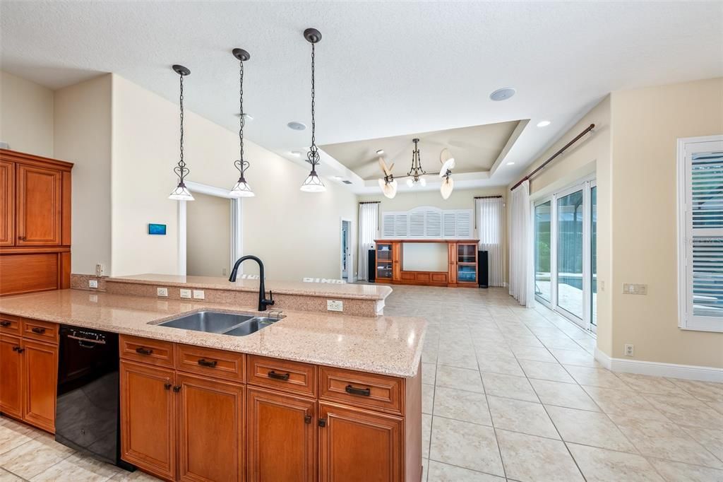 Activo con contrato: $850,000 (3 camas, 3 baños, 2918 Pies cuadrados)