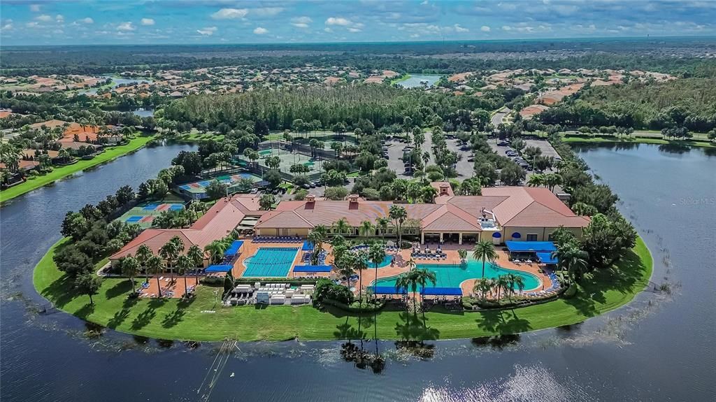 En Venta: $335,000 (3 camas, 2 baños, 1593 Pies cuadrados)