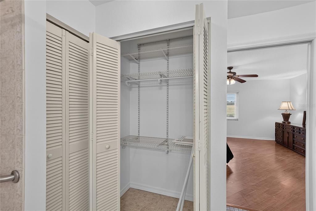 На продажу: $197,500 (2 спален, 2 ванн, 1857 Квадратных фут)