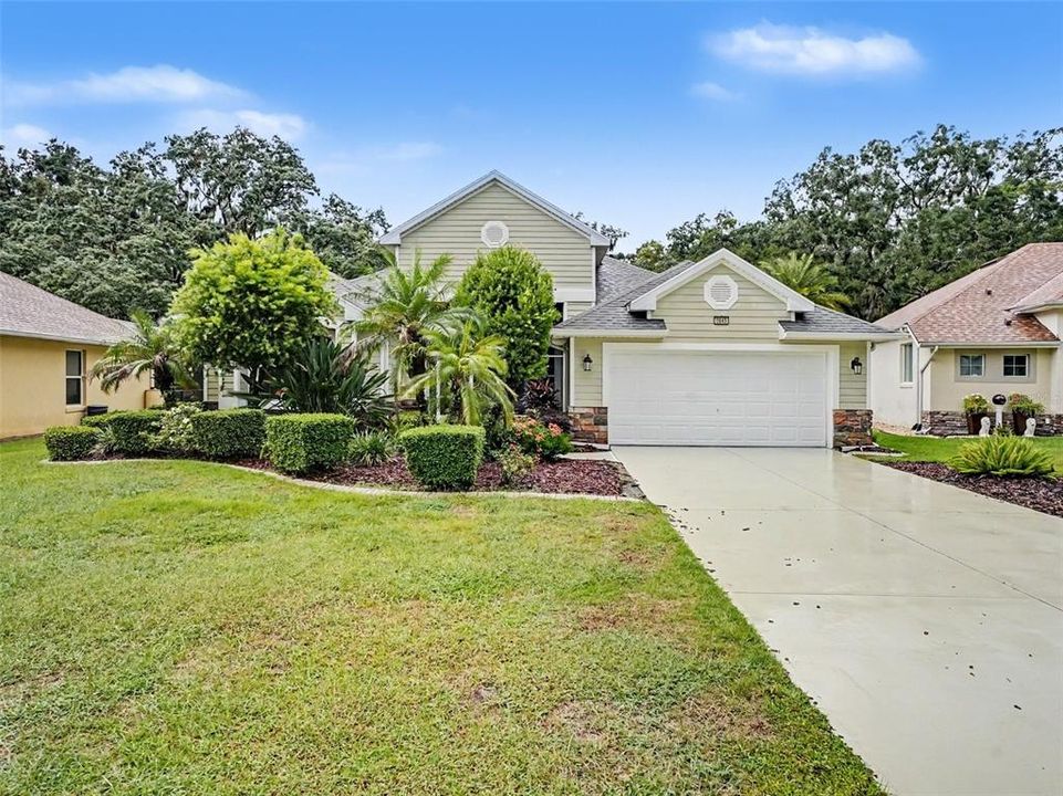 For Sale: $409,900 (3 beds, 2 baths, 1926 Square Feet)