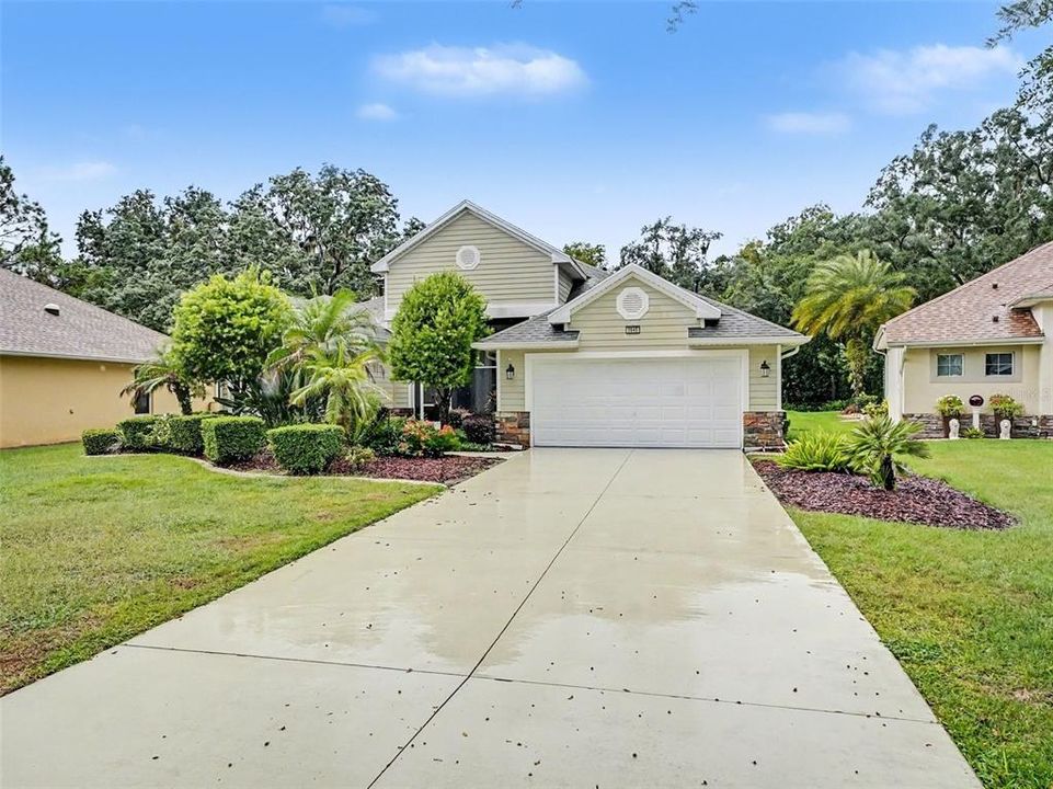 For Sale: $409,900 (3 beds, 2 baths, 1926 Square Feet)