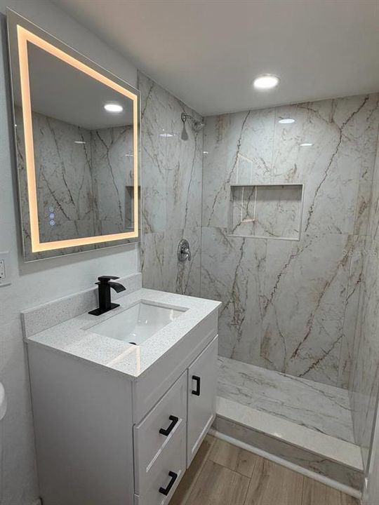 For Sale: $595,000 (6 beds, 4 baths, 2400 Square Feet)