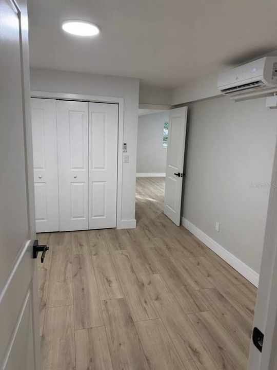 For Sale: $595,000 (6 beds, 4 baths, 2400 Square Feet)
