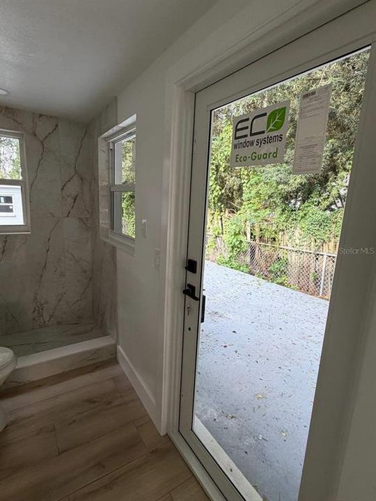 For Sale: $595,000 (6 beds, 4 baths, 2400 Square Feet)