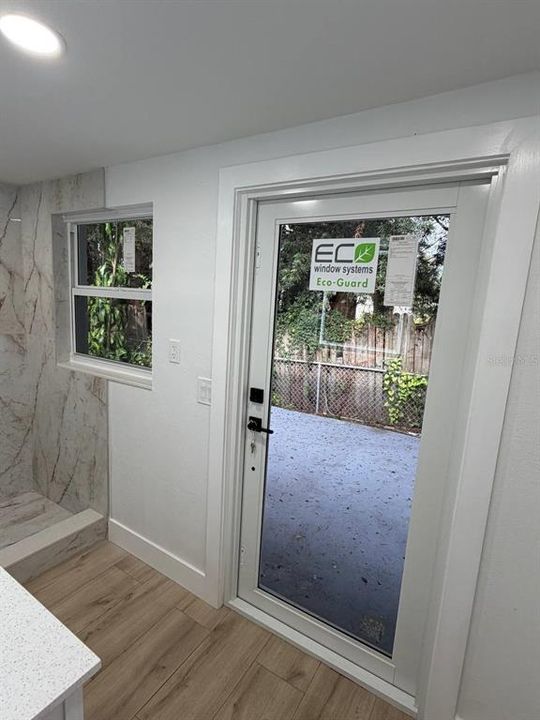 For Sale: $595,000 (6 beds, 4 baths, 2400 Square Feet)
