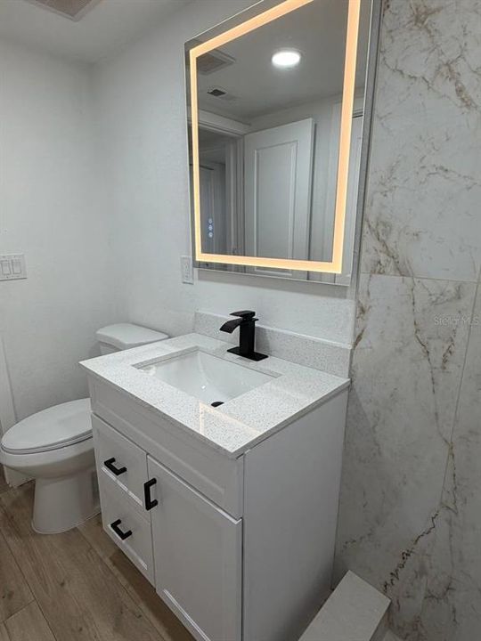 For Sale: $595,000 (6 beds, 4 baths, 2400 Square Feet)