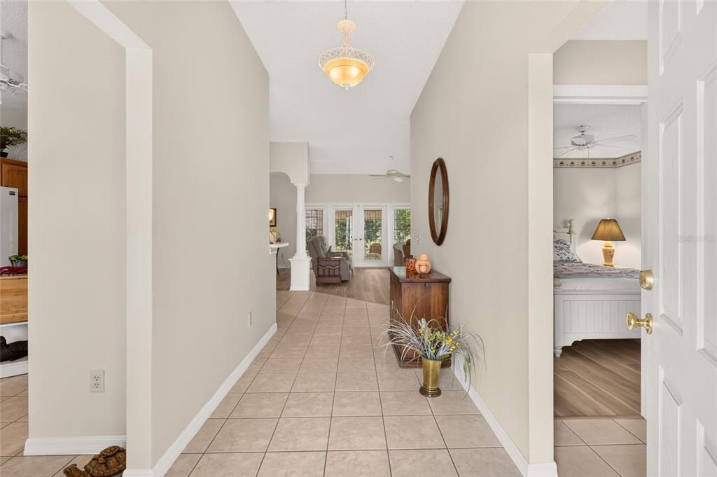En Venta: $476,000 (3 camas, 2 baños, 1920 Pies cuadrados)