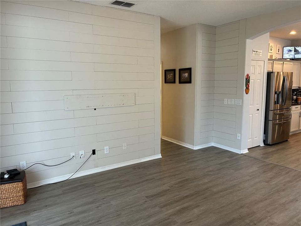 En Venta: $459,000 (4 camas, 2 baños, 1952 Pies cuadrados)