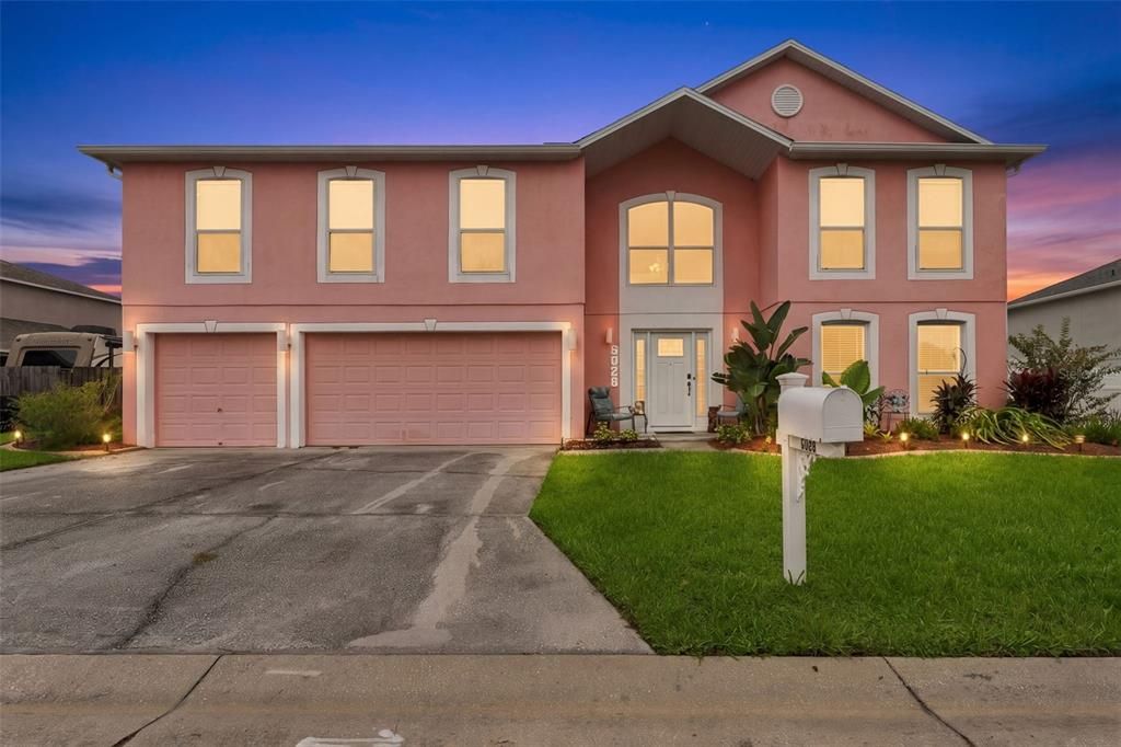 En Venta: $599,000 (6 camas, 4 baños, 3892 Pies cuadrados)