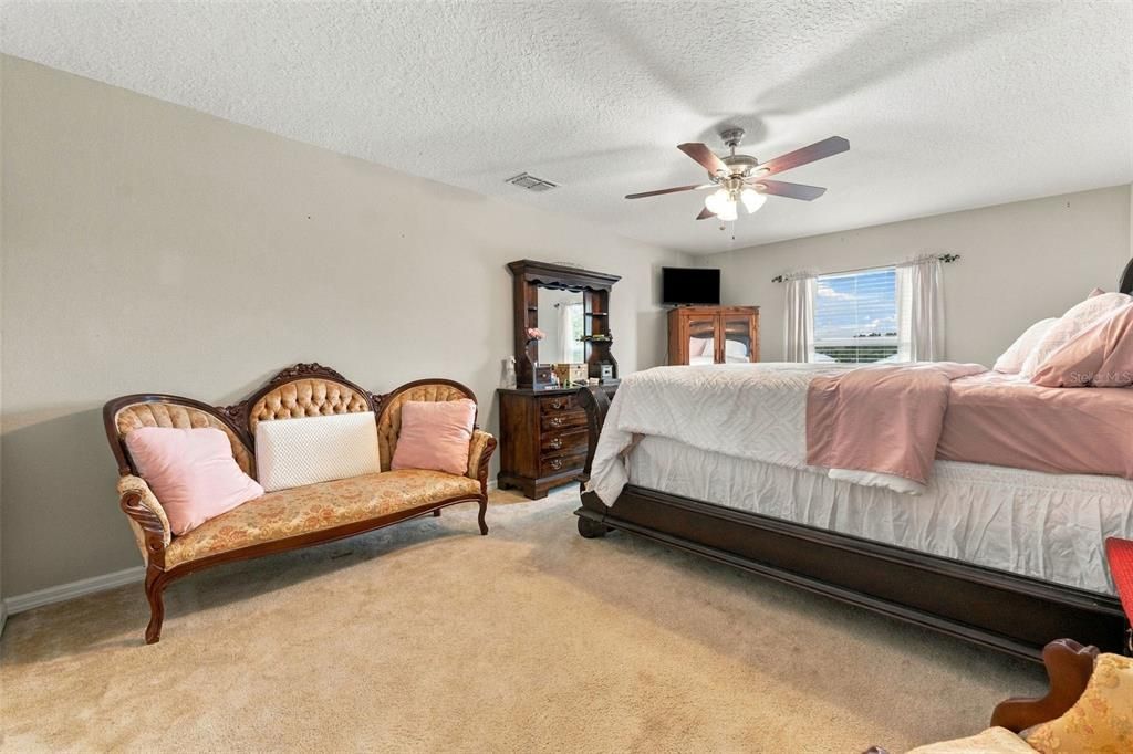 En Venta: $599,000 (6 camas, 4 baños, 3892 Pies cuadrados)