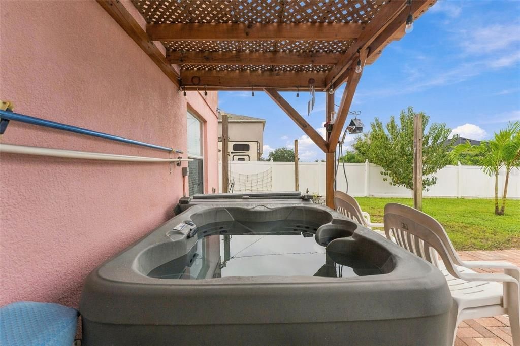 En Venta: $599,000 (6 camas, 4 baños, 3892 Pies cuadrados)