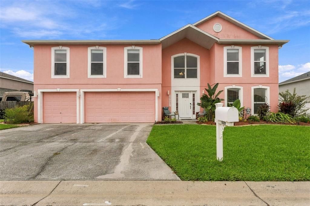 En Venta: $599,000 (6 camas, 4 baños, 3892 Pies cuadrados)