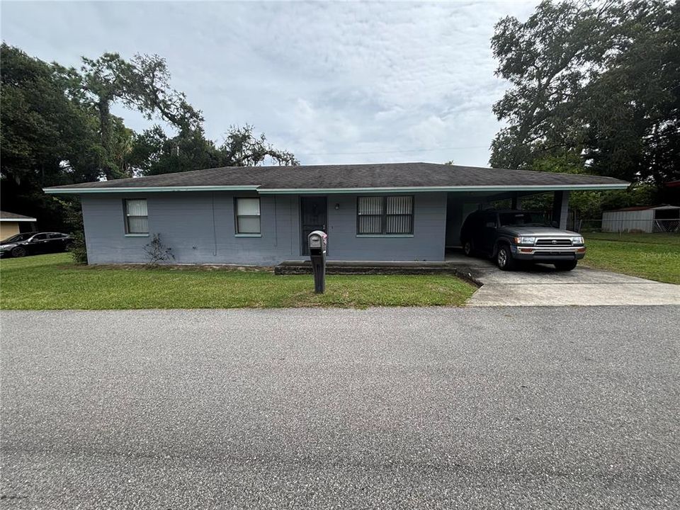 For Sale: $180,000 (3 beds, 2 baths, 1032 Square Feet)