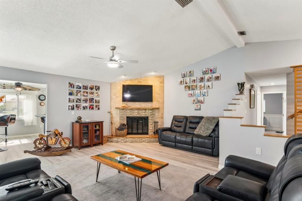 For Sale: $825,000 (4 beds, 3 baths, 2658 Square Feet)