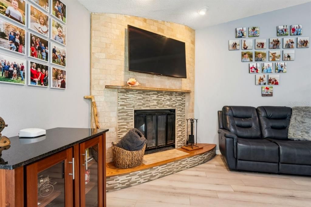 For Sale: $825,000 (4 beds, 3 baths, 2658 Square Feet)