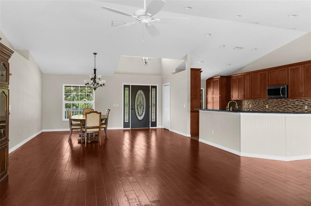 En Venta: $849,000 (3 camas, 2 baños, 2184 Pies cuadrados)