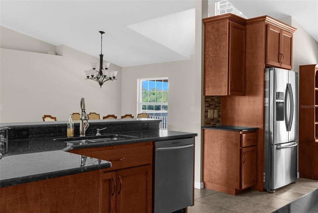 En Venta: $849,000 (3 camas, 2 baños, 2184 Pies cuadrados)