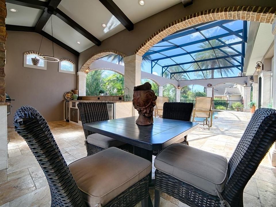 En Venta: $1,585,000 (4 camas, 3 baños, 4272 Pies cuadrados)