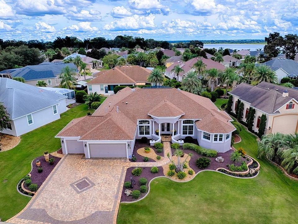 En Venta: $1,585,000 (4 camas, 3 baños, 4272 Pies cuadrados)