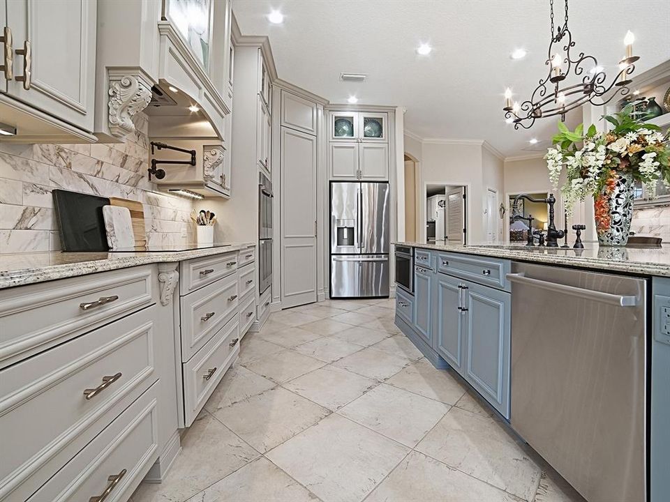 En Venta: $1,585,000 (4 camas, 3 baños, 4272 Pies cuadrados)