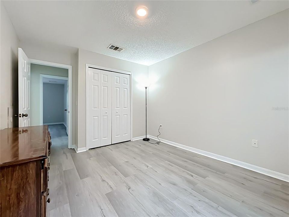 For Sale: $240,000 (3 beds, 2 baths, 1291 Square Feet)