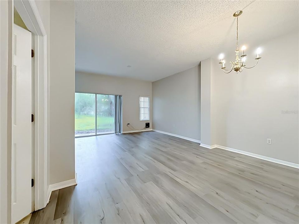 For Sale: $240,000 (3 beds, 2 baths, 1291 Square Feet)