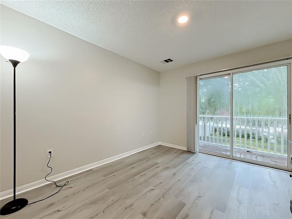 For Sale: $240,000 (3 beds, 2 baths, 1291 Square Feet)