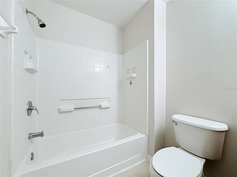 For Sale: $240,000 (3 beds, 2 baths, 1291 Square Feet)