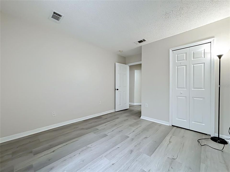 For Sale: $240,000 (3 beds, 2 baths, 1291 Square Feet)