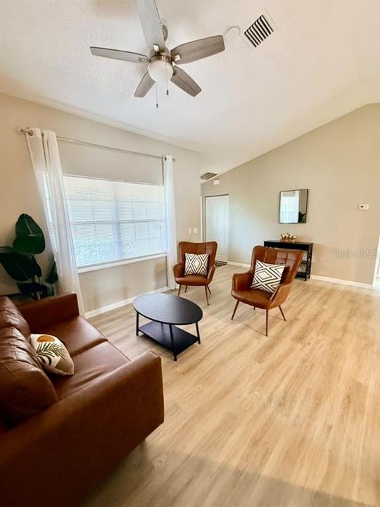 For Sale: $340,000 (3 beds, 2 baths, 1349 Square Feet)
