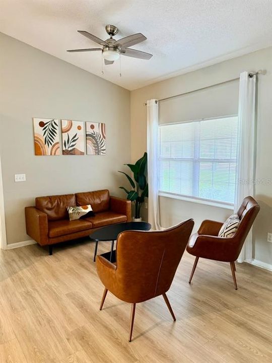 For Sale: $340,000 (3 beds, 2 baths, 1349 Square Feet)