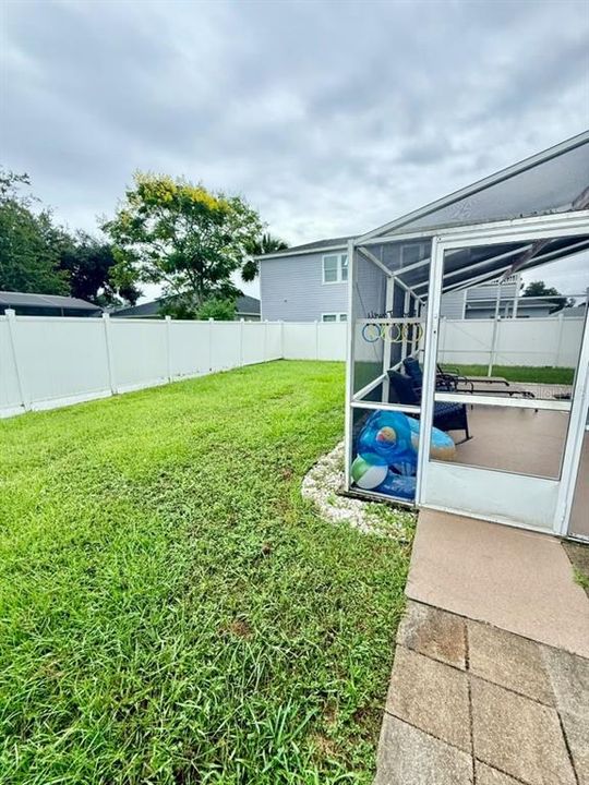 For Sale: $340,000 (3 beds, 2 baths, 1349 Square Feet)