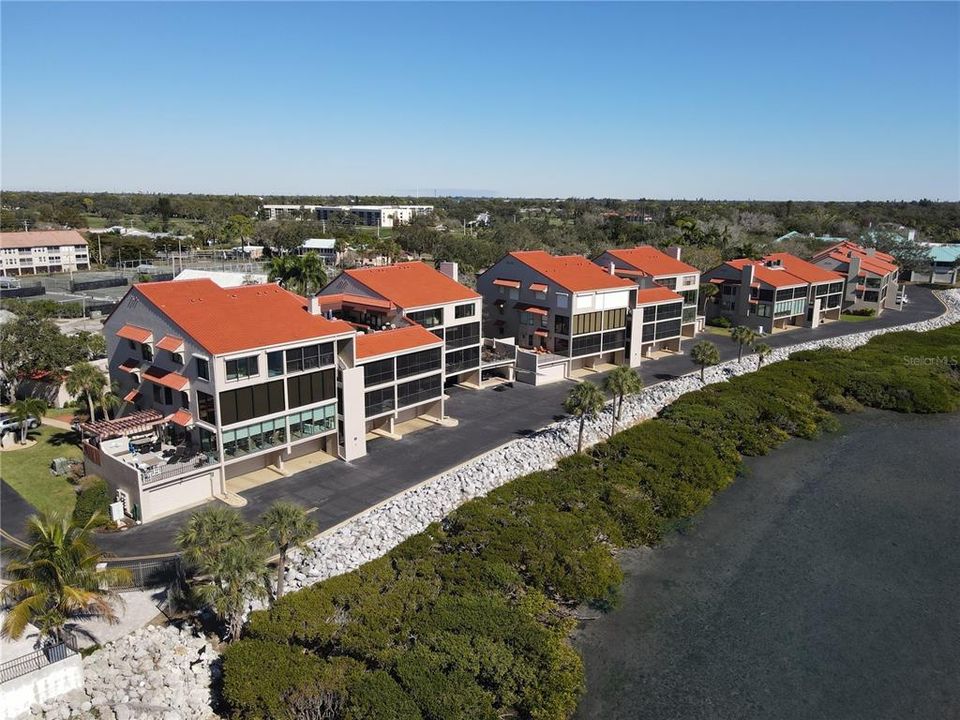 En Venta: $639,000 (3 camas, 2 baños, 2285 Pies cuadrados)