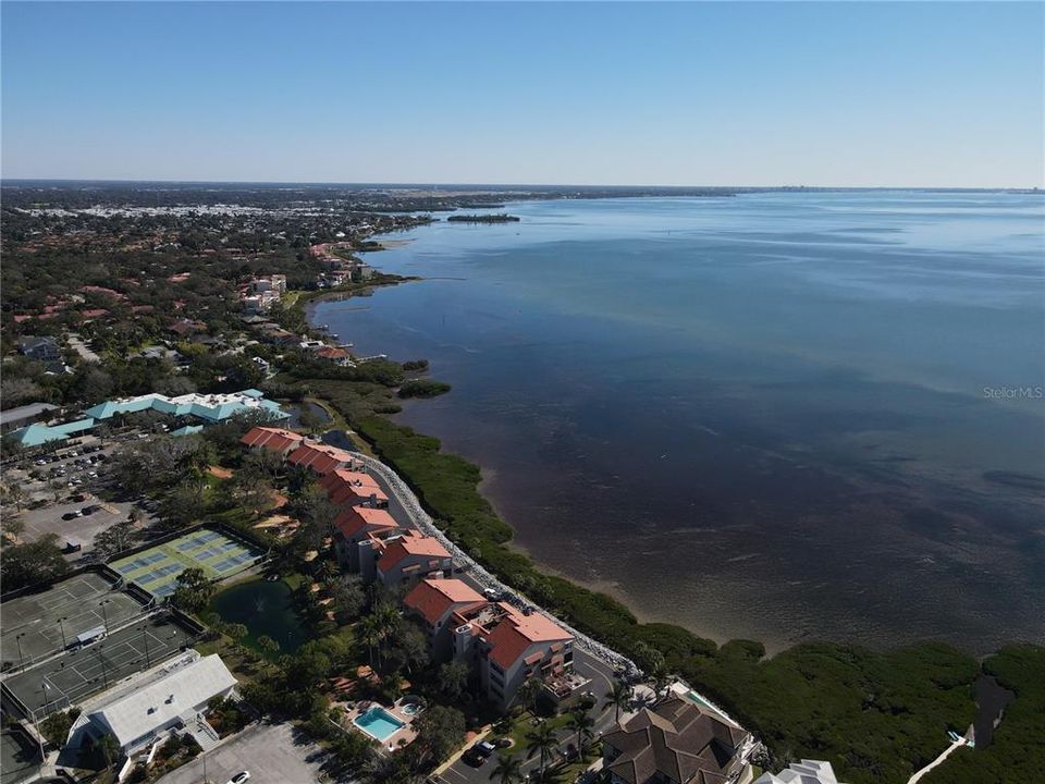 En Venta: $639,000 (3 camas, 2 baños, 2285 Pies cuadrados)