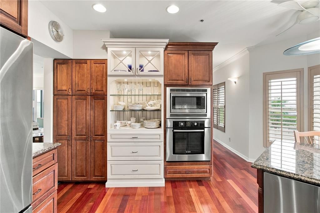 En Venta: $639,000 (3 camas, 2 baños, 2285 Pies cuadrados)