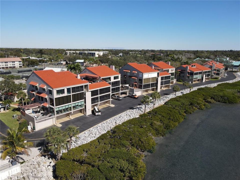 En Venta: $639,000 (3 camas, 2 baños, 2285 Pies cuadrados)