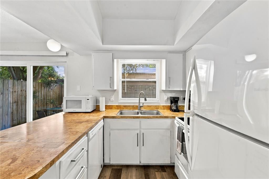 На продажу: $365,000 (3 спален, 2 ванн, 1224 Квадратных фут)