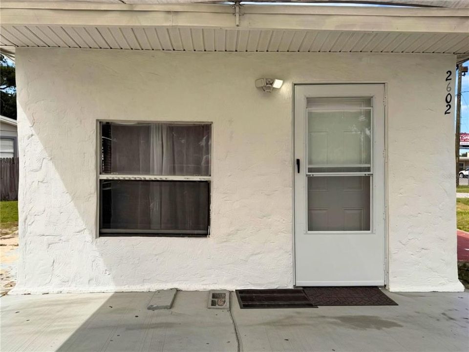 For Sale: $150,000 (1 beds, 1 baths, 587 Square Feet)