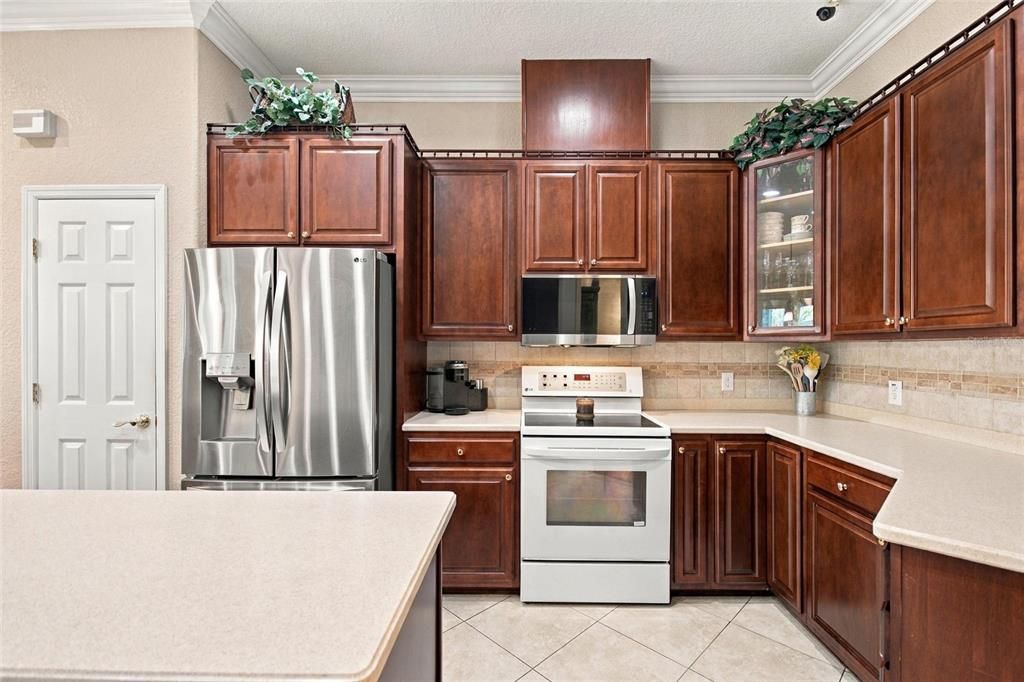 En Venta: $675,000 (4 camas, 2 baños, 2160 Pies cuadrados)