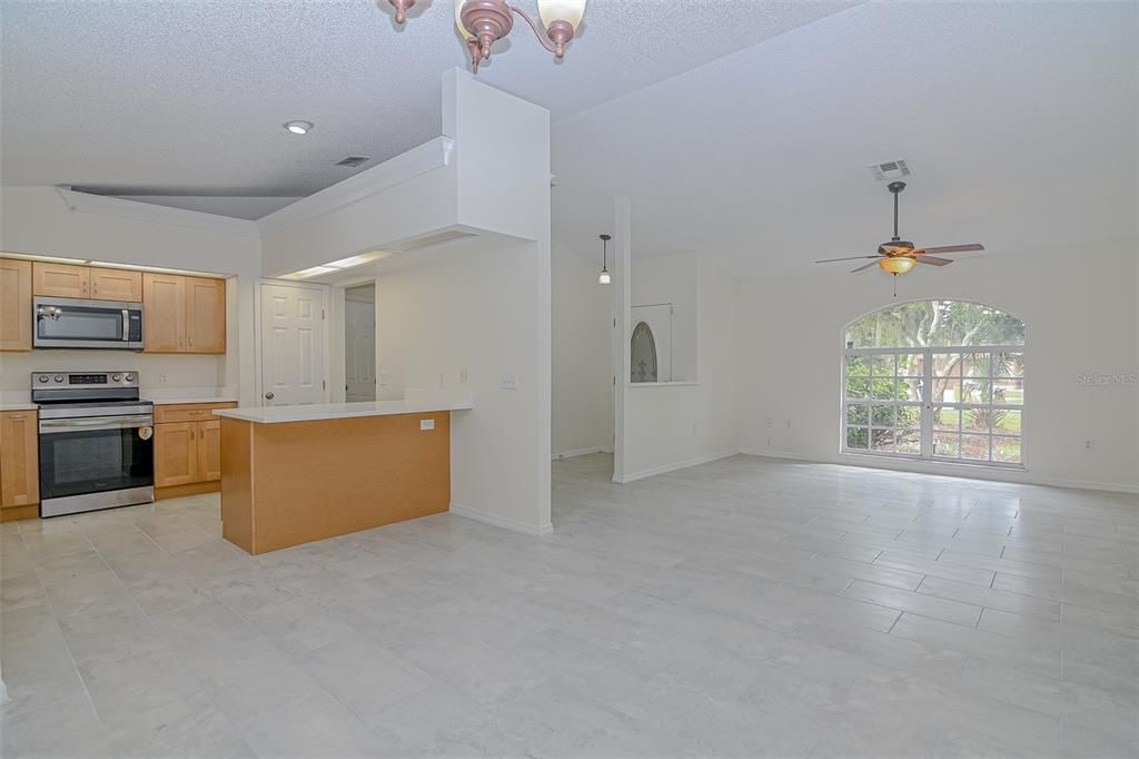For Sale: $309,000 (3 beds, 2 baths, 1453 Square Feet)