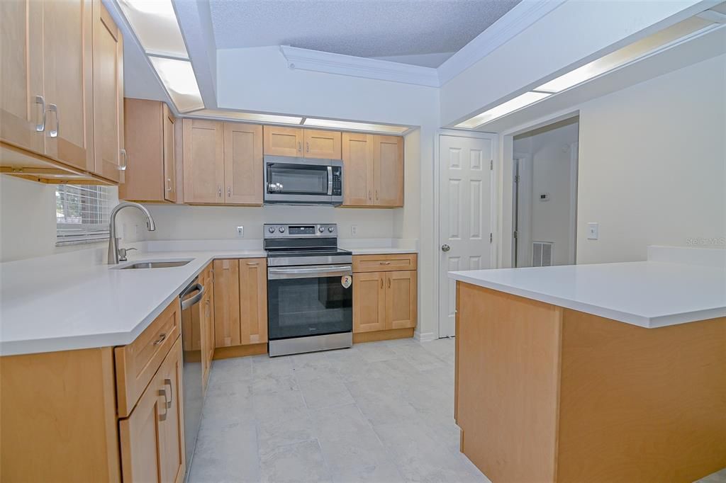 For Sale: $309,000 (3 beds, 2 baths, 1453 Square Feet)