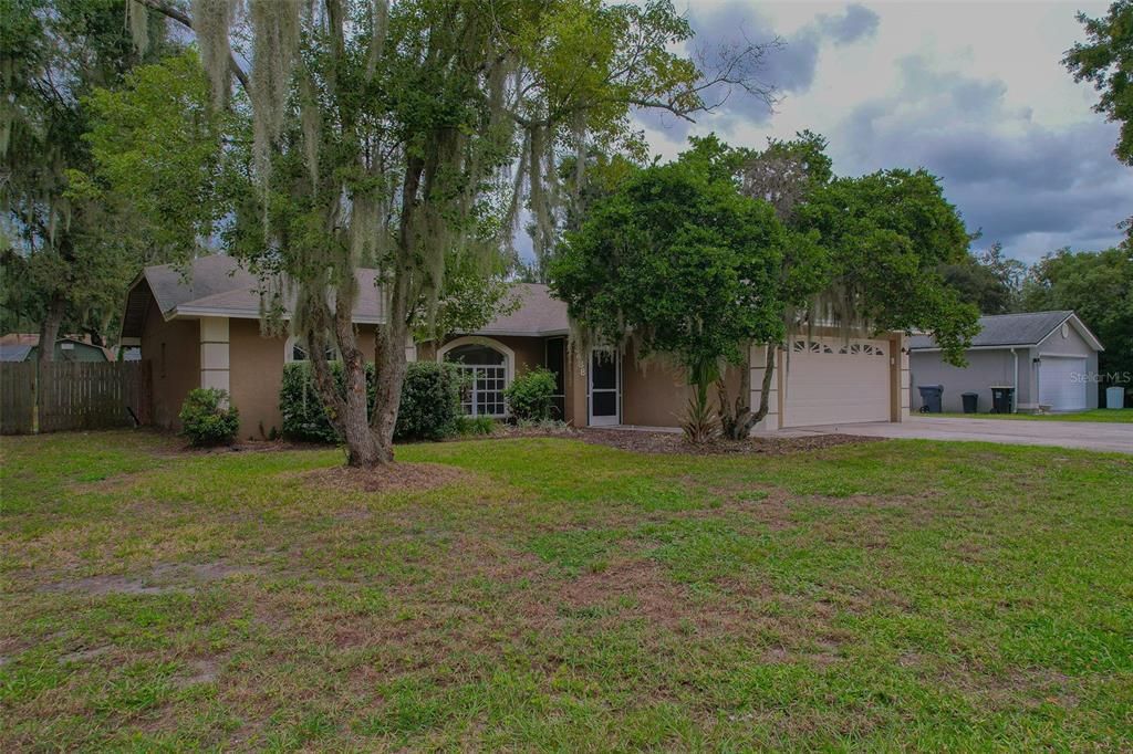 For Sale: $309,000 (3 beds, 2 baths, 1453 Square Feet)