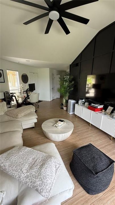 В аренду: $2,200 (2 спален, 1 ванн, 780 Квадратных фут)