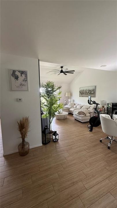 В аренду: $2,200 (2 спален, 1 ванн, 780 Квадратных фут)