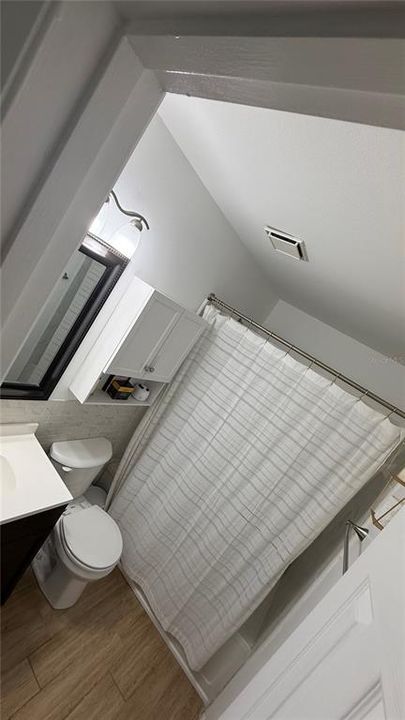 В аренду: $2,200 (2 спален, 1 ванн, 780 Квадратных фут)