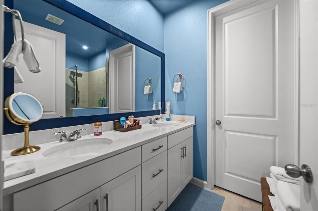 For Sale: $389,900 (2 beds, 2 baths, 1432 Square Feet)