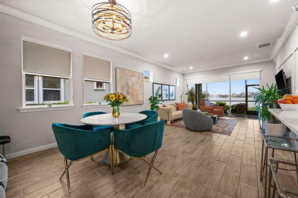 For Sale: $389,900 (2 beds, 2 baths, 1432 Square Feet)