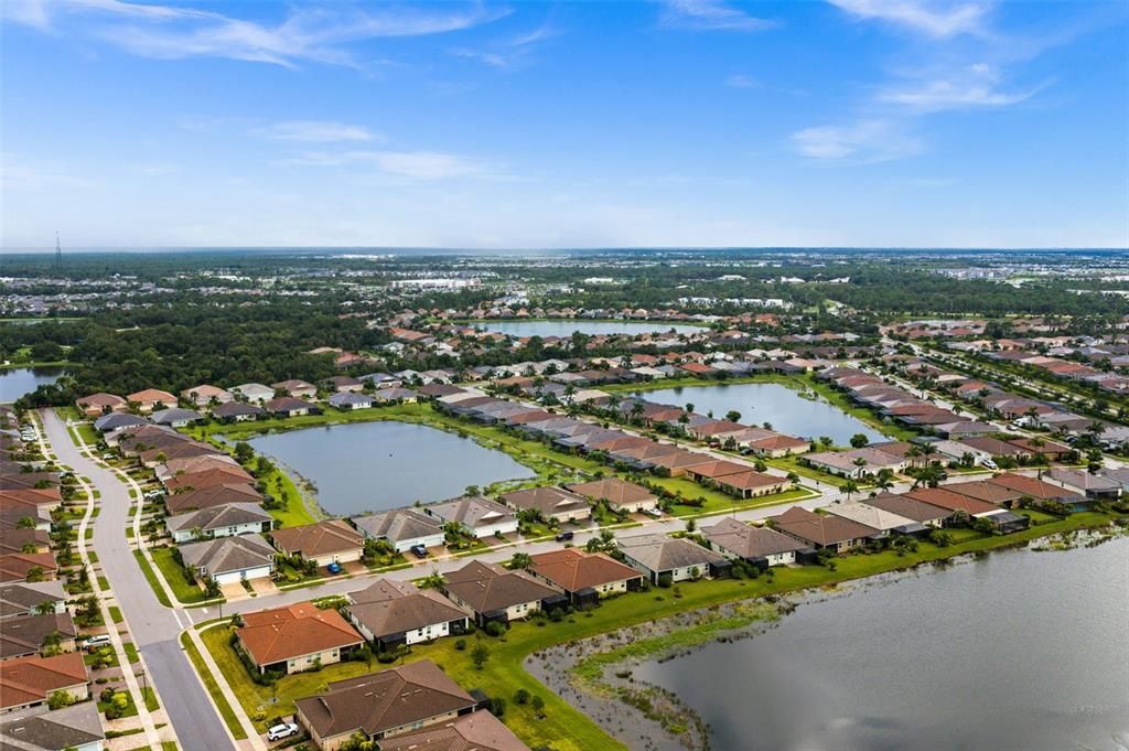For Sale: $389,900 (2 beds, 2 baths, 1432 Square Feet)
