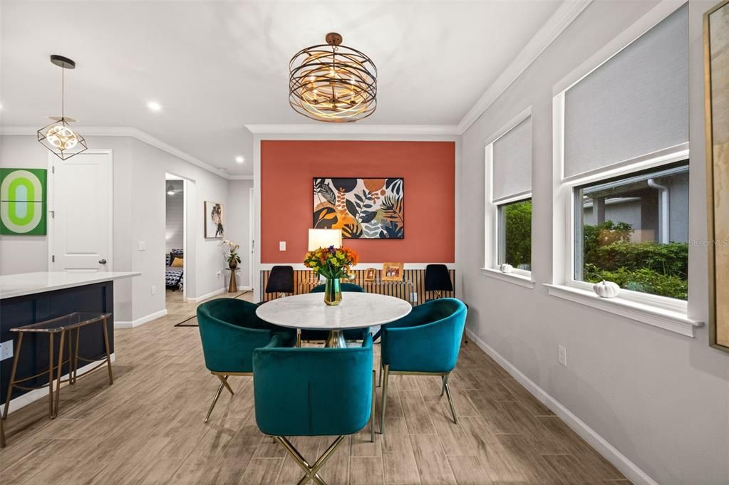 For Sale: $389,900 (2 beds, 2 baths, 1432 Square Feet)